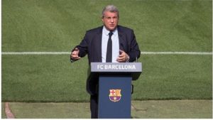 لابورتا في ورطة من لاعب برشلونة ..أصبح ساماً في غرفة الملابس وكلف النادي الملايين والآن لا يستطيعون طرده